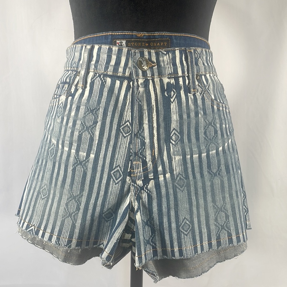 Stone craft Stella Tribal Denim shorts, white, blue,button closure,size 29,small - Picture 2 of 13